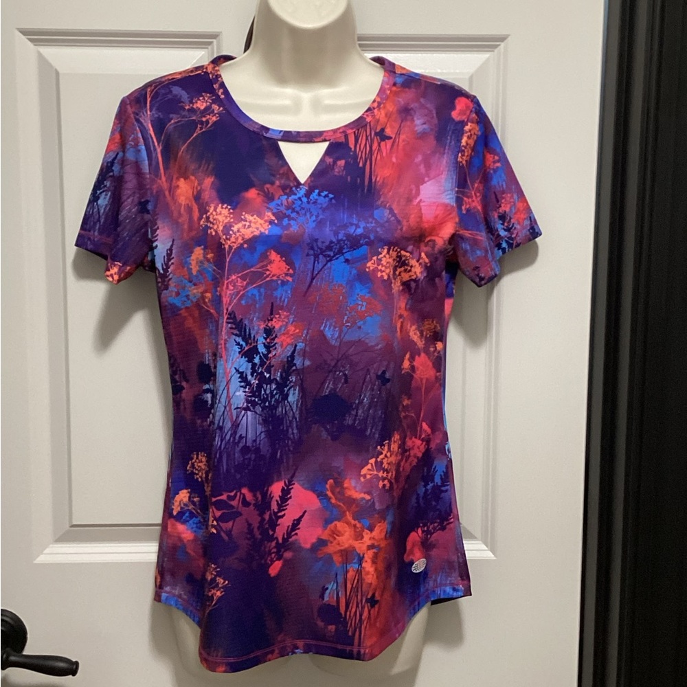 Reel Legends Ladies V-neck Short Sleeve Top with Vibrant Colored Print